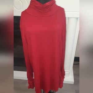 Women's Red Coral Chic Red Long Sleeve Mock Neck Top Size Medium